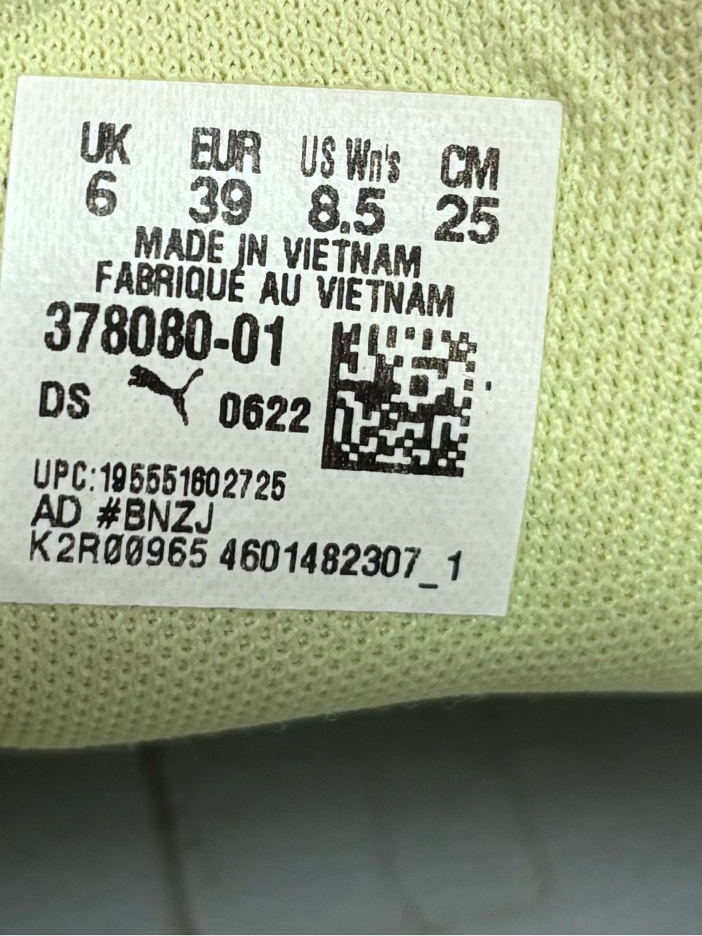 Almost Brand New Women’s Puma Sneakers - Size 8.5 USA / 39 Euro - Box 18A - Picture 6 of 6